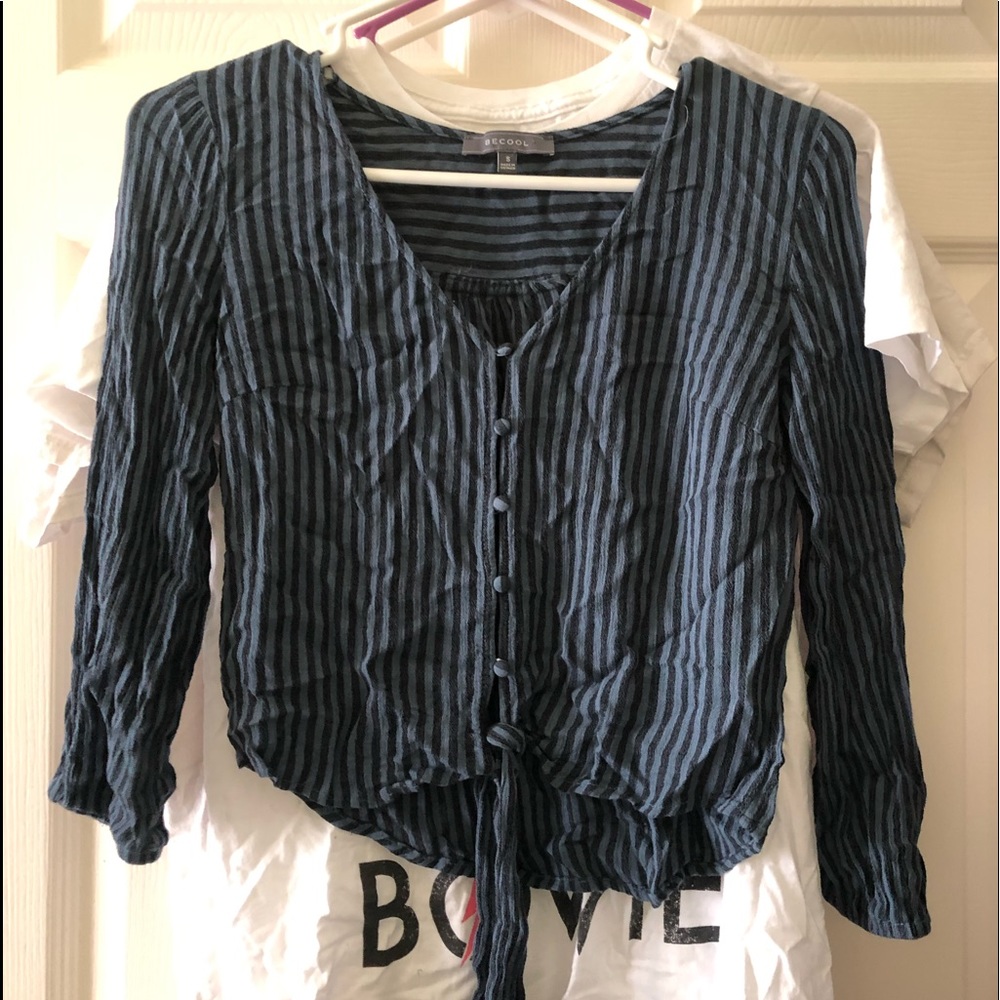 light/navy blue striped shirt, ties in the front